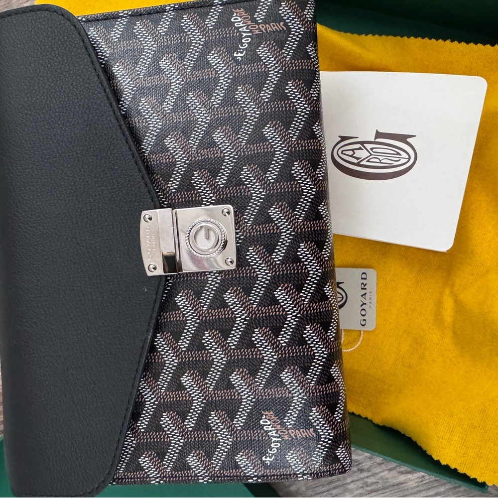 Authentic Goyard Black Chypre WOC - Picture 4 of 16